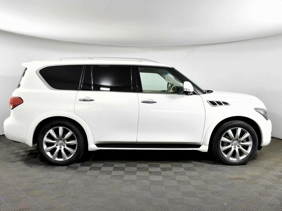 Infiniti QX56, 5.6 л, АТ, 2011 фото 10
