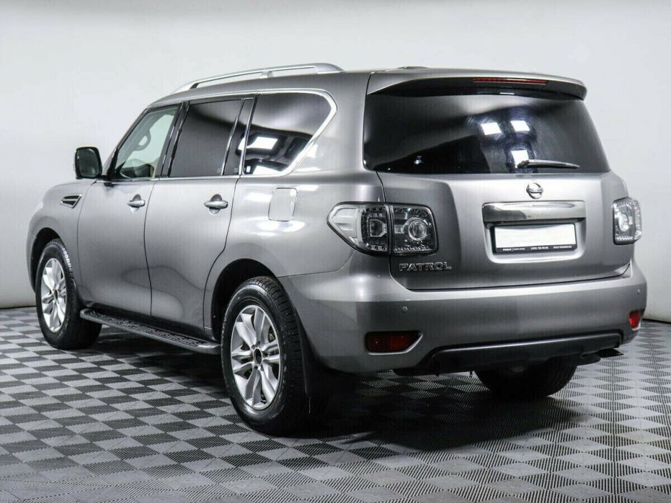 Nissan Patrol, 5.6 л, АТ, 2010 фото 8