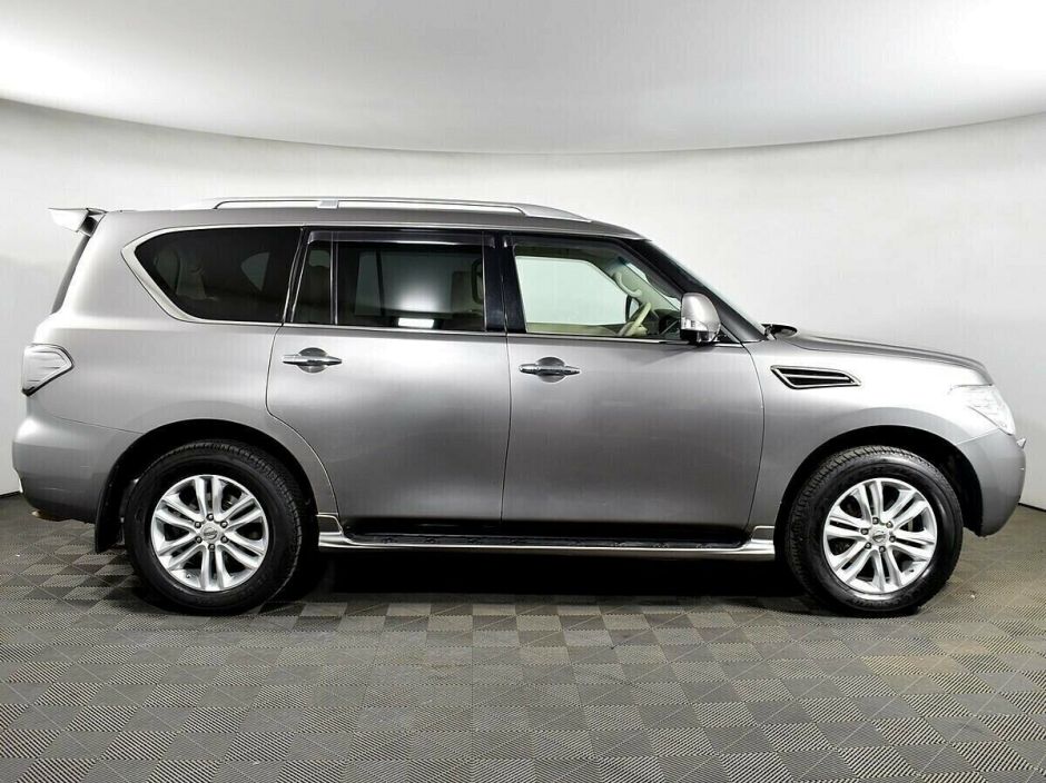Nissan Patrol, 5.6 л, АТ, 2011 фото 10