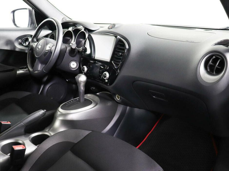 Nissan Juke, 1.6 л, Вариатор, 2017 фото 2