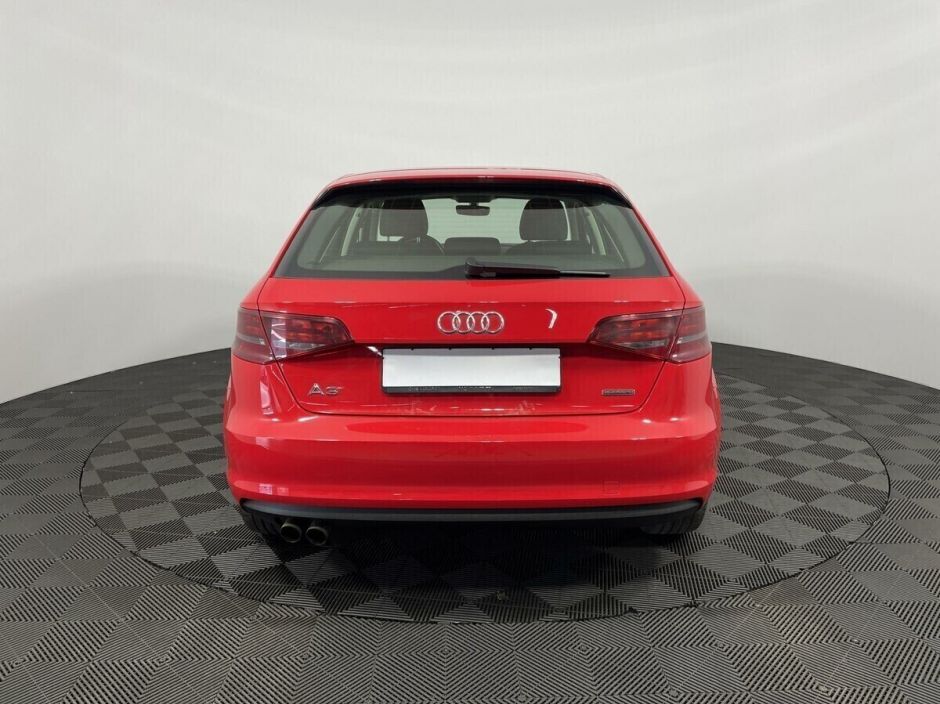 Audi A3, 1.8 л, Робот, 2015 фото 7