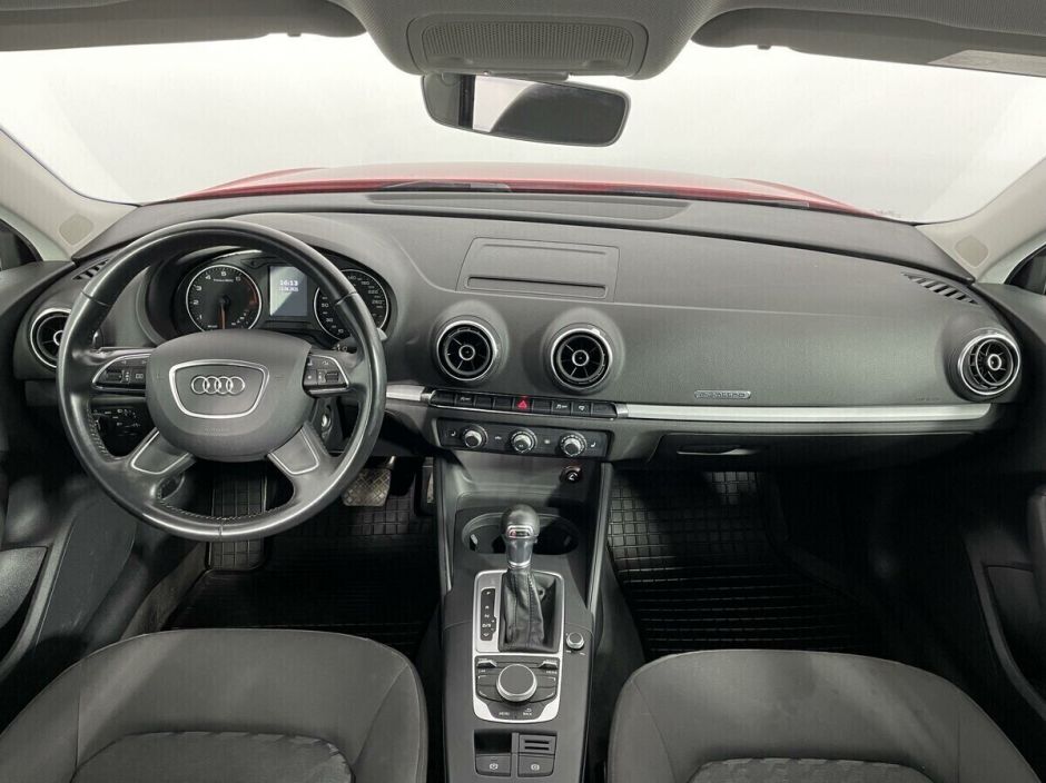 Audi A3, 1.8 л, Робот, 2015 фото 2