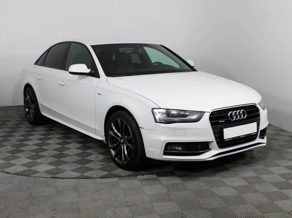Audi A4, 2.0 л, Робот, 2011 фото 4