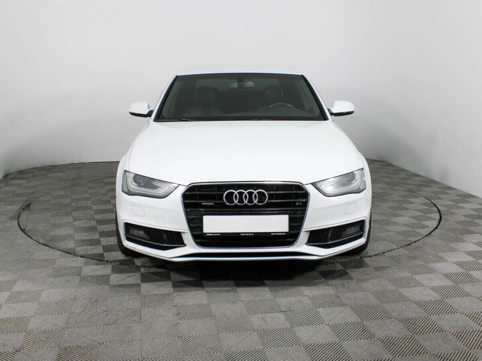 Audi A4, 2.0 л, Робот, 2011 фото 7