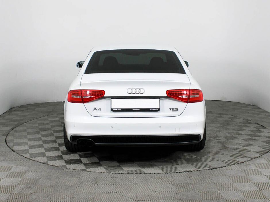 Audi A4, 2.0 л, Робот, 2011 фото 8