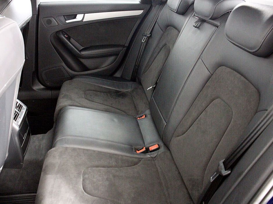 Audi A4, 1.8 л, Вариатор, 2013 фото 1