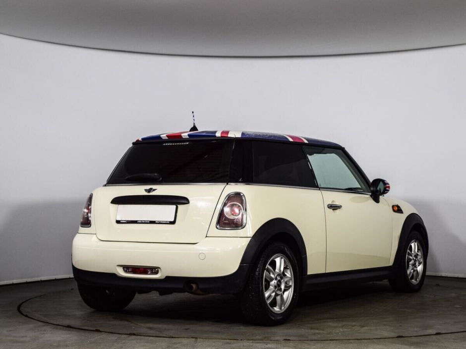 MINI Hatch, 1.6 л, АТ, 2011 фото 6