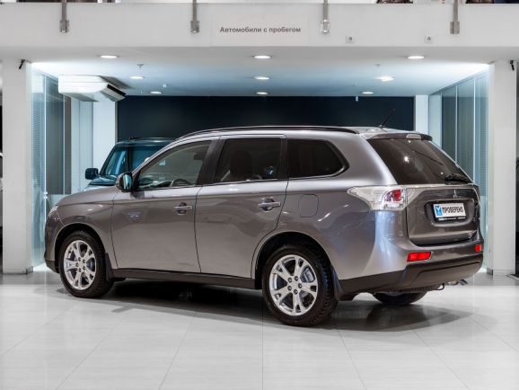 Mitsubishi Outlander, Вариатор, 2012 фото 6