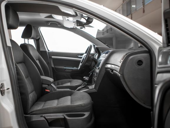 Skoda Octavia, АТ, 2012 фото 14
