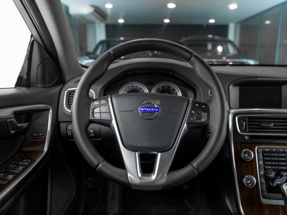 Volvo S60, Робот, 2012 фото 9
