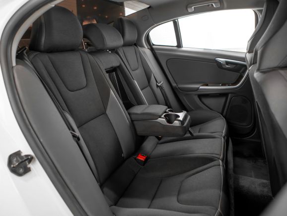 Volvo S60, Робот, 2012 фото 2