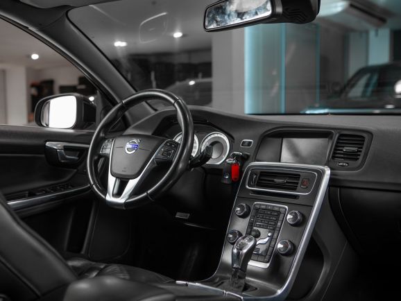Volvo S60, АТ, 2012 фото 10