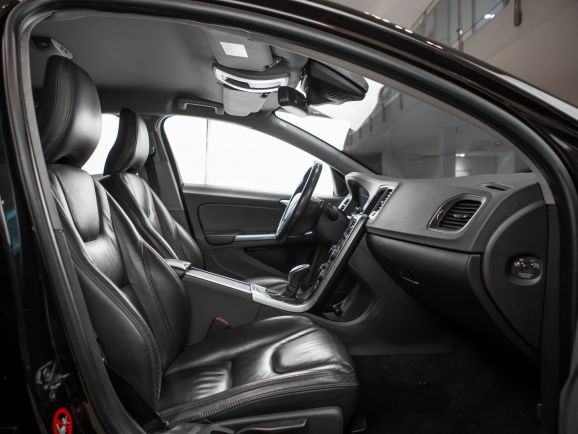 Volvo S60, АТ, 2012 фото 18