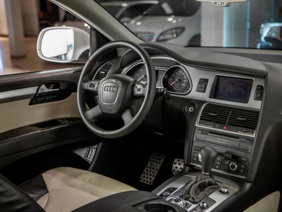 Audi Q7, АТ, 2010 фото 7
