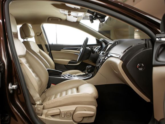 Opel Insignia, АТ, 2014 фото 16
