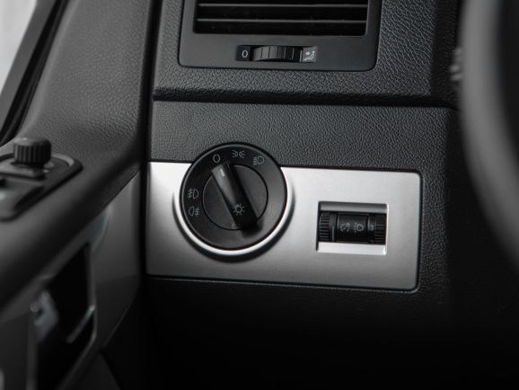 Volkswagen Multivan, Робот, 2011 фото 8