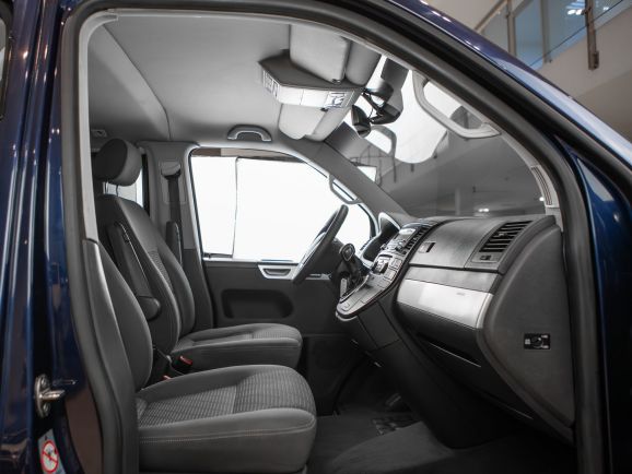 Volkswagen Multivan, Робот, 2011 фото 12