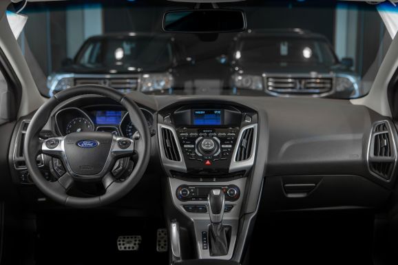 Ford Focus, Робот, 2011 фото 10