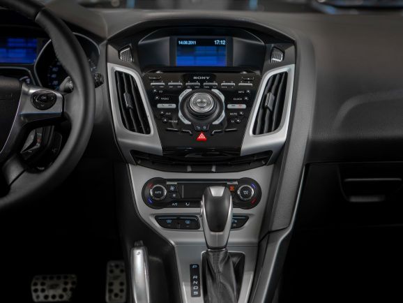 Ford Focus, Робот, 2011 фото 11