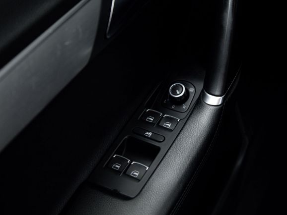 Volkswagen Passat, Робот, 2011 фото 11