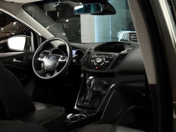 Ford Kuga, Робот, 2013 фото 16