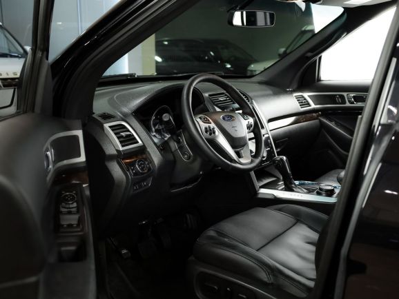 Ford Explorer, АТ, 2013 фото 7