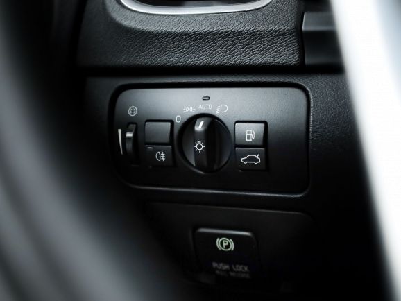 Volvo S60, Робот, 2012 фото 8