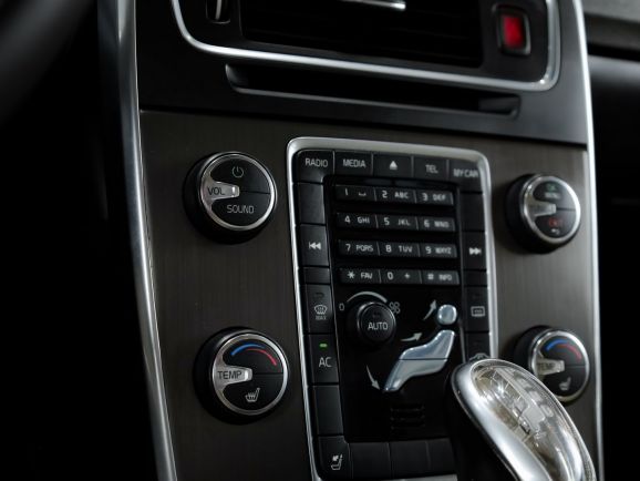Volvo S60, Робот, 2012 фото 14