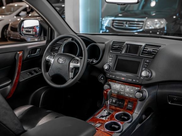 Toyota Highlander, АТ, 2012 фото 7