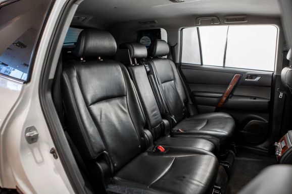 Toyota Highlander, АТ, 2012 фото 2