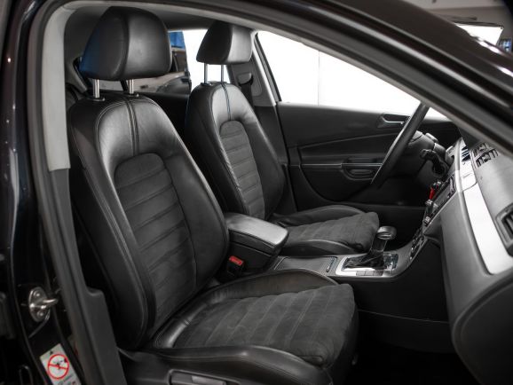 Volkswagen Passat, Робот, 2008 фото 15