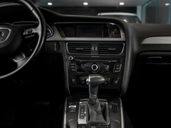 Audi A4, Вариатор, 2012 фото 11
