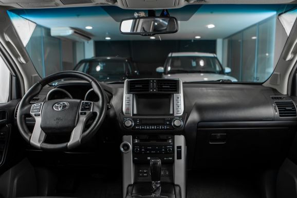 Toyota Land Cruiser Prado, АТ, 2011 фото 16