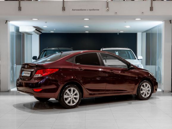 Hyundai Solaris, АТ, 2011 фото 4