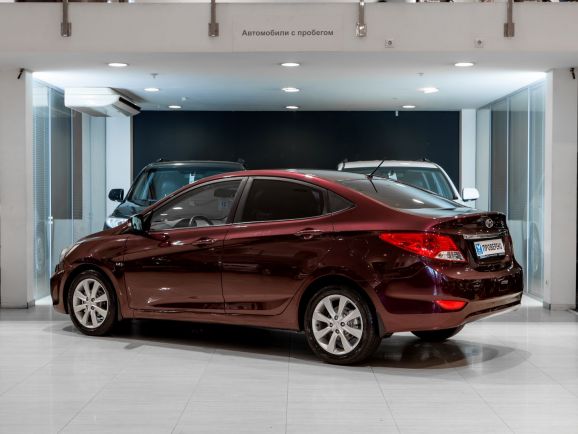 Hyundai Solaris, АТ, 2011 фото 6