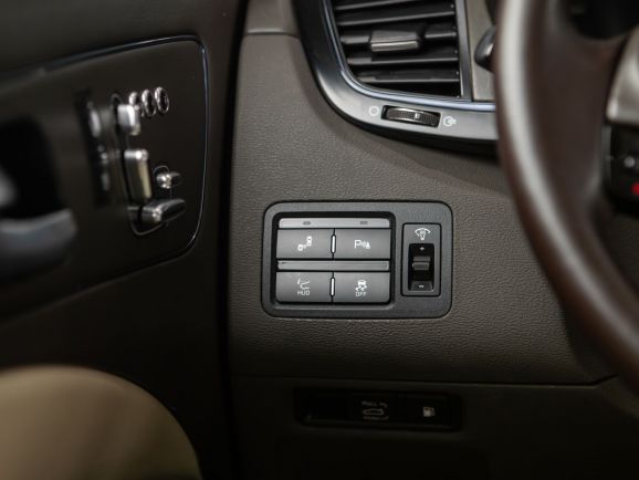Kia Quoris, АТ, 2013 фото 19
