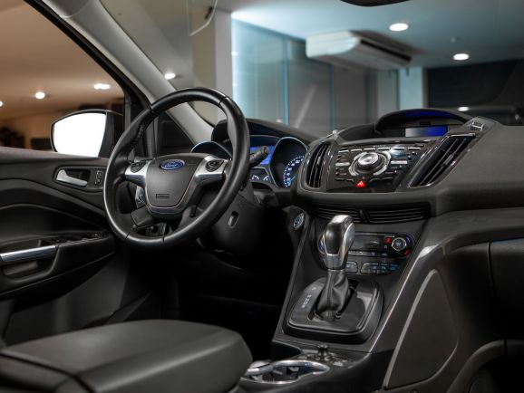 Ford Kuga, Робот, 2013 фото 7