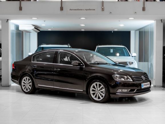 Volkswagen Passat, Робот, 2011 фото 5