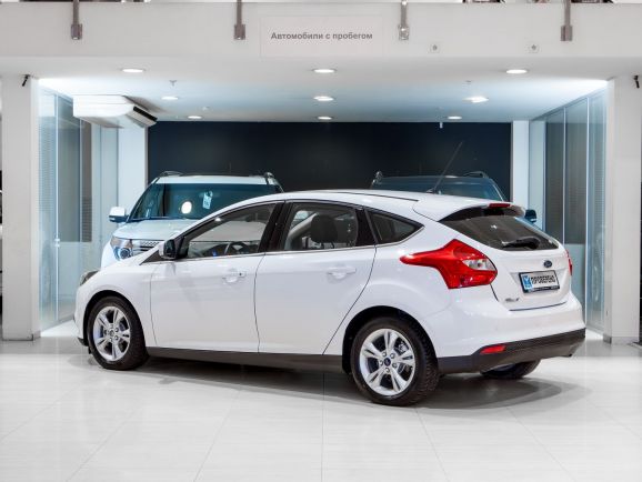 Ford Focus, Робот, 2013 фото 6