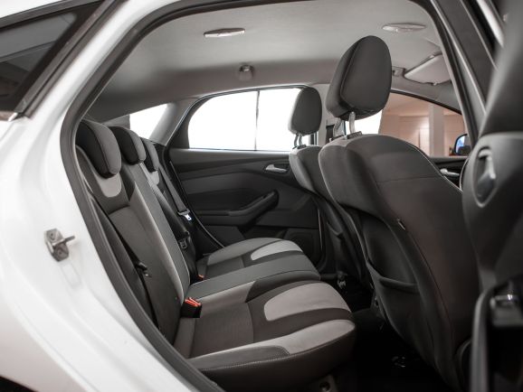 Ford Focus, Робот, 2013 фото 8