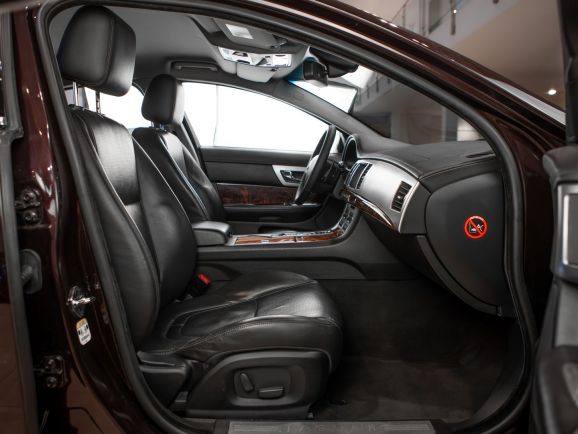 Jaguar XF, АТ, 2014 фото 17