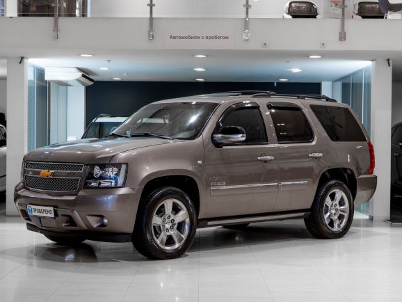 Chevrolet Tahoe, АТ, 2012 фото 3