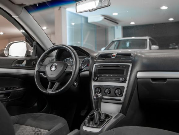 Skoda Octavia, МТ, 2011 фото 7