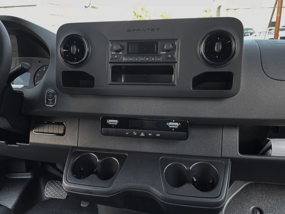 Mercedes-Benz Sprinter, АТ, 2023 фото 12