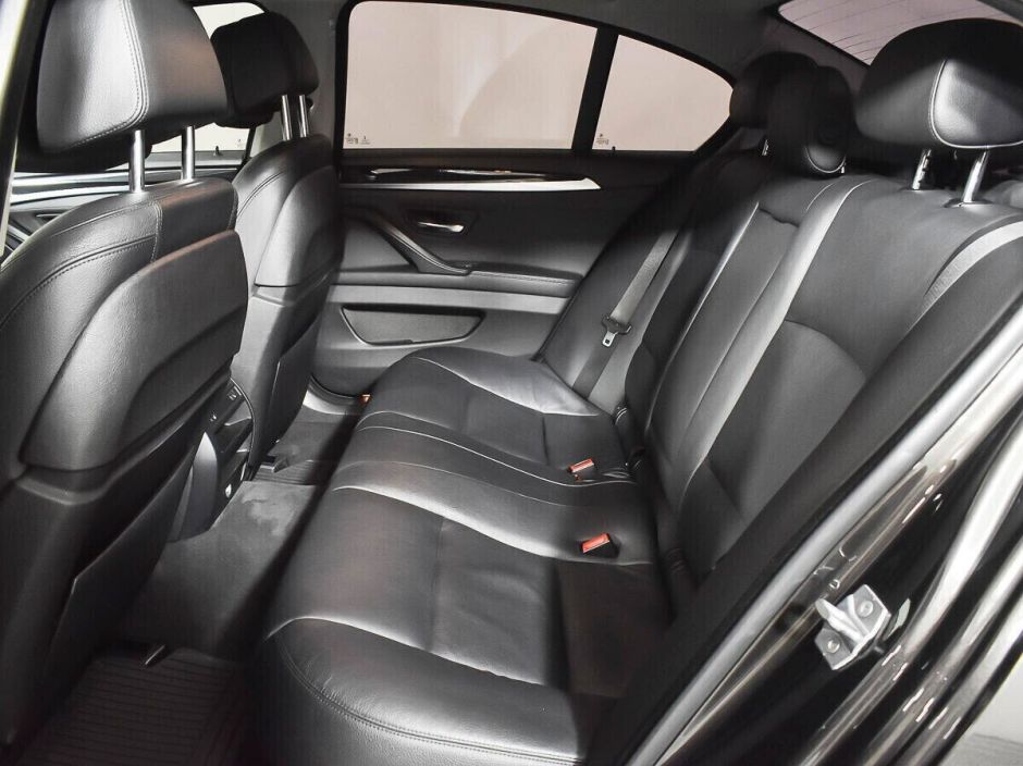 BMW 5 серии, 3.0 л, АТ, 2014 фото 15