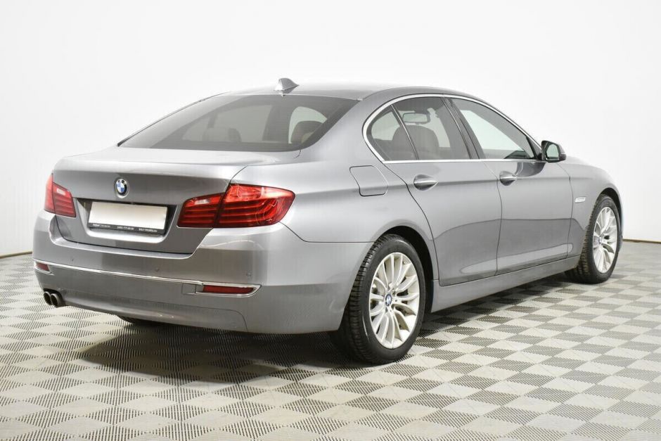 BMW 5 серии, 3.0 л, АТ, 2015 фото 6