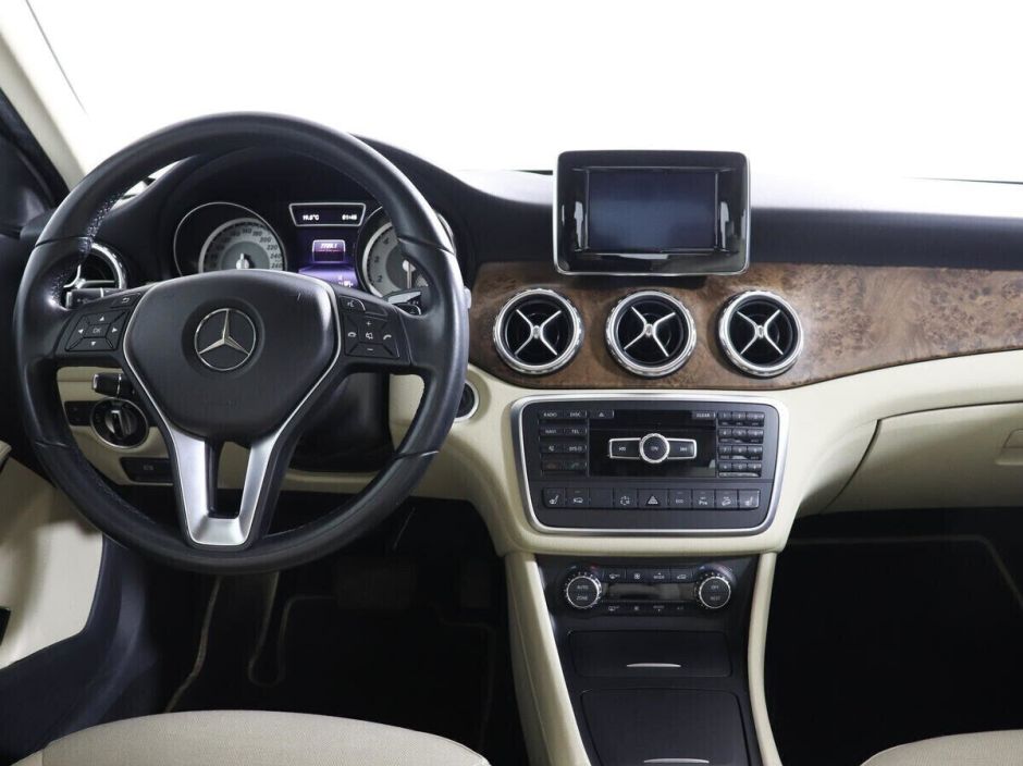 Mercedes-Benz GLA, 2.0 л, Робот, 2016 фото 13