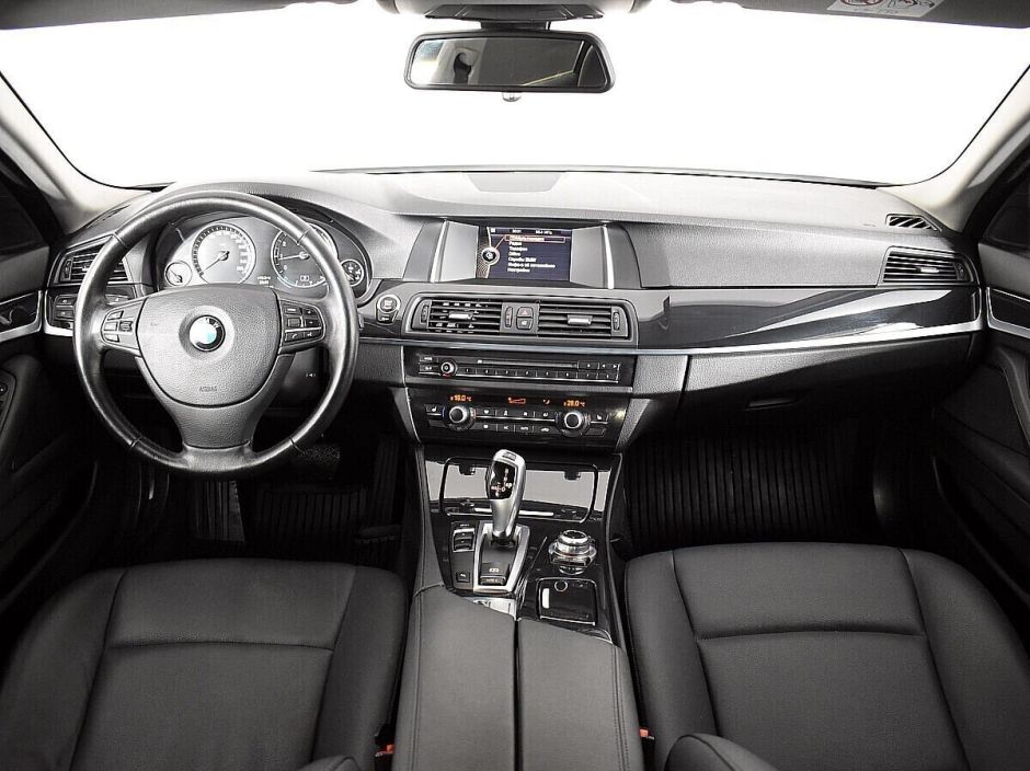 BMW 5 серии, 2.0 л, АТ, 2013 фото 10