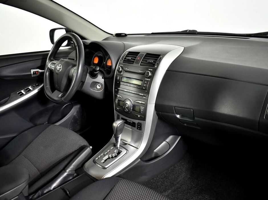 Toyota Corolla, 1.6 л, АТ, 2010 фото 2