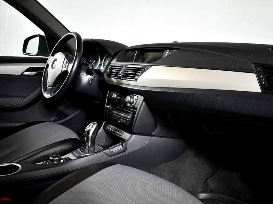 BMW X1, 2.0 л, АТ, 2014 фото 1